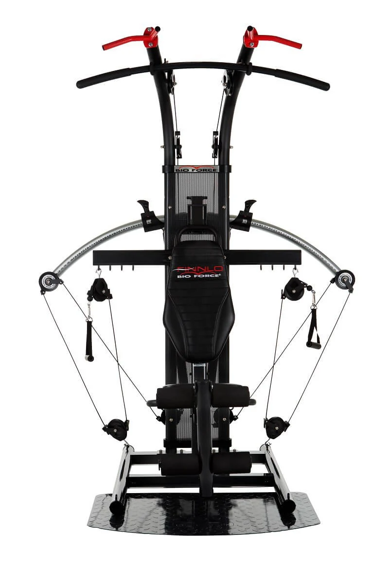 Multigym med justerbar sits och kabeldrag